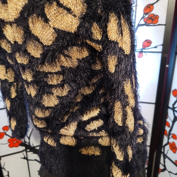 PHILOSOPHY LADIES FUZZY COZY KNIT W/GOLD METALLIC ART/SIZE SMALL - Picture 7 of 9
